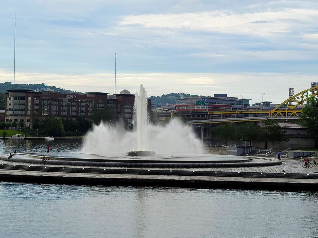 point state park fountain downtown pittsburgh
